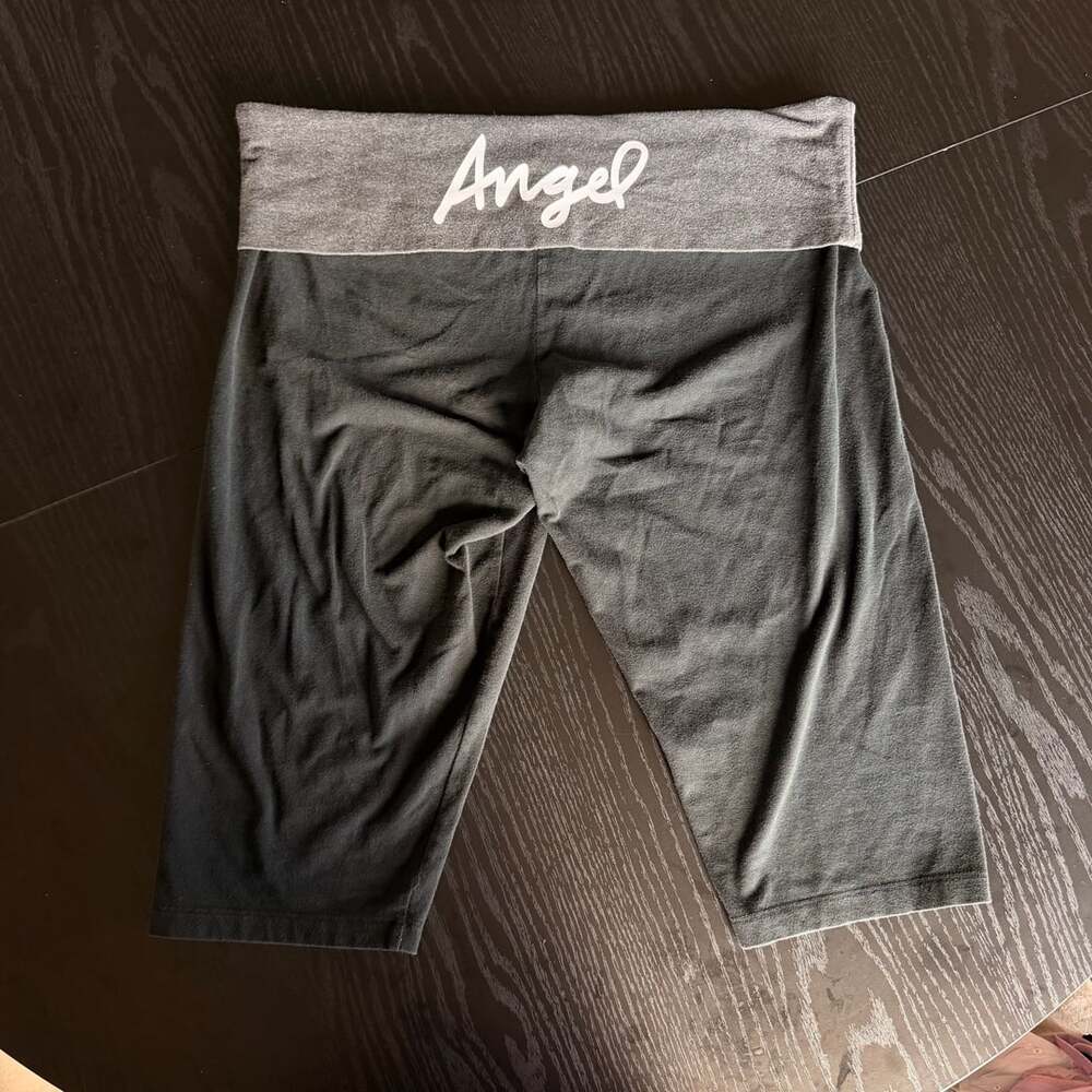 Victoria's Secret Foldover Capri Leggings XL Black Gray Angel